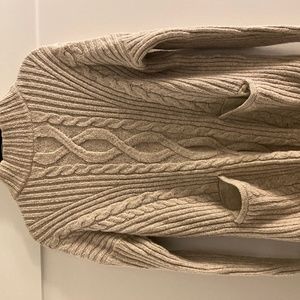 Abercrombie & Fitch Cable Knit Sweater- Size L